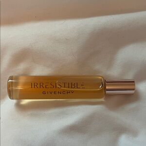 Givenchy Irresistible Amber Roller